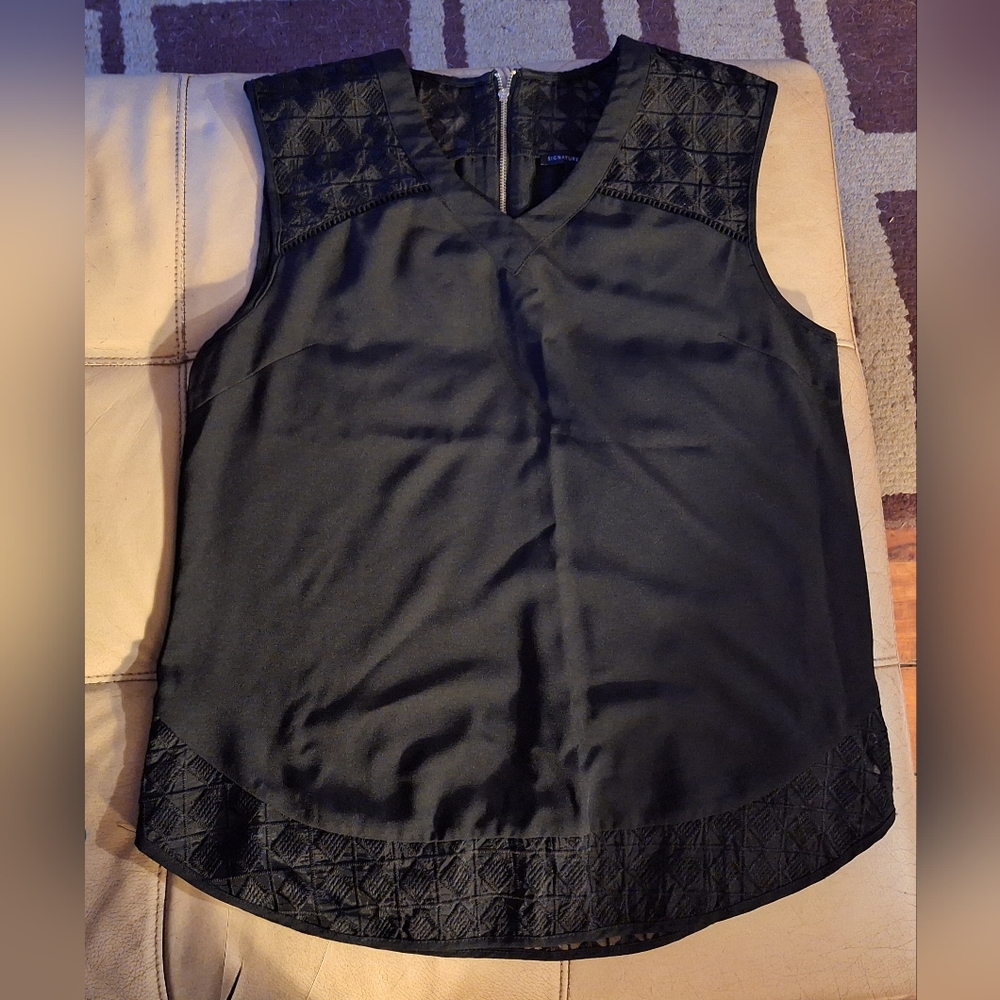 Vintage Signature Studio Womens Shirt, Sleeveless, Lace Trim, Black Blouse